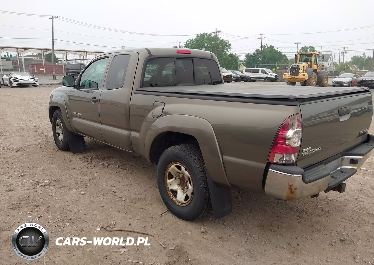 2010 Toyota Tacoma Base V6 VIN:5TEUU4EN7AZ672186 - 3