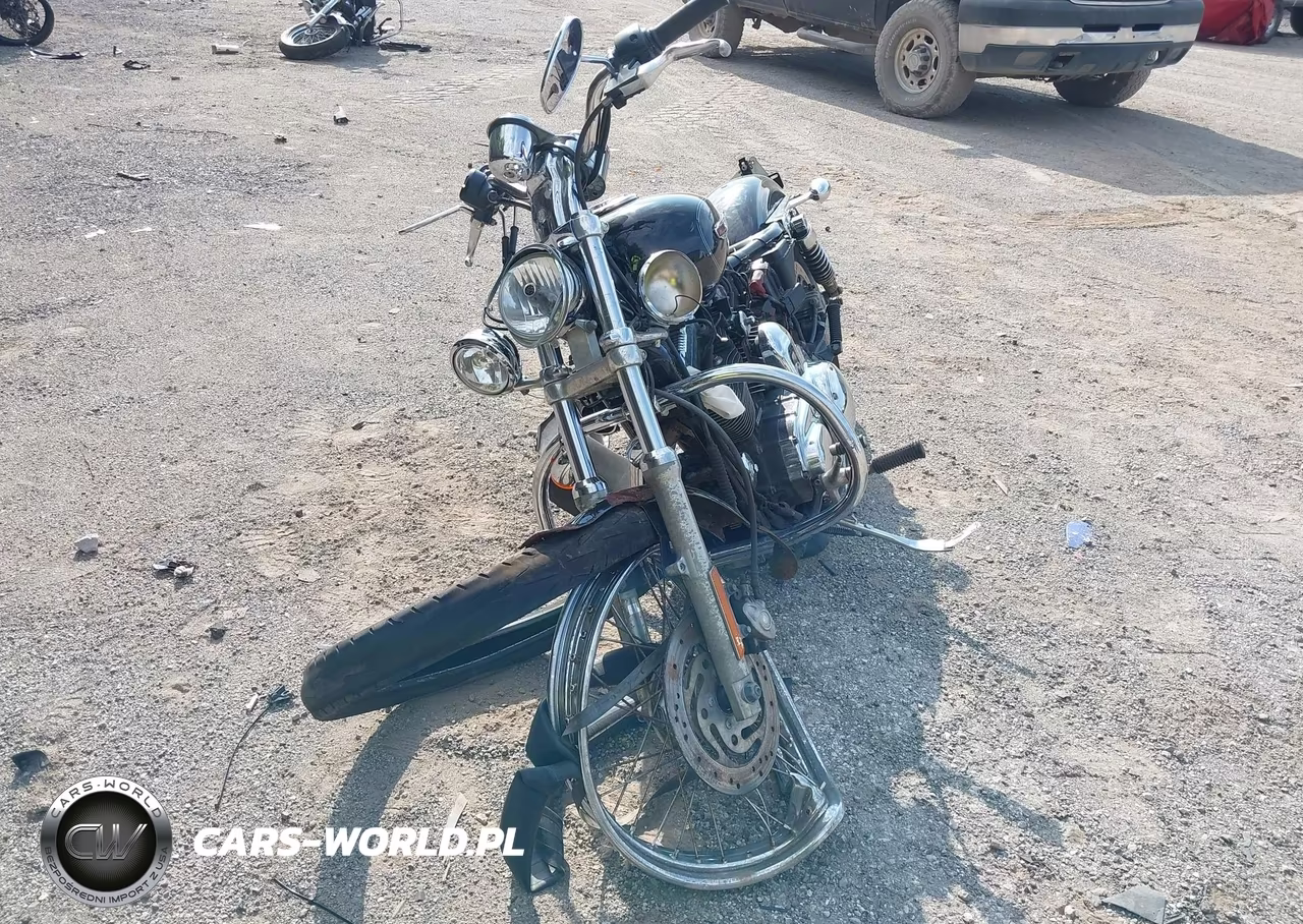 2010 Harley-Davidson Xl1200 C VIN:1HD1CT313AC400795 - 5