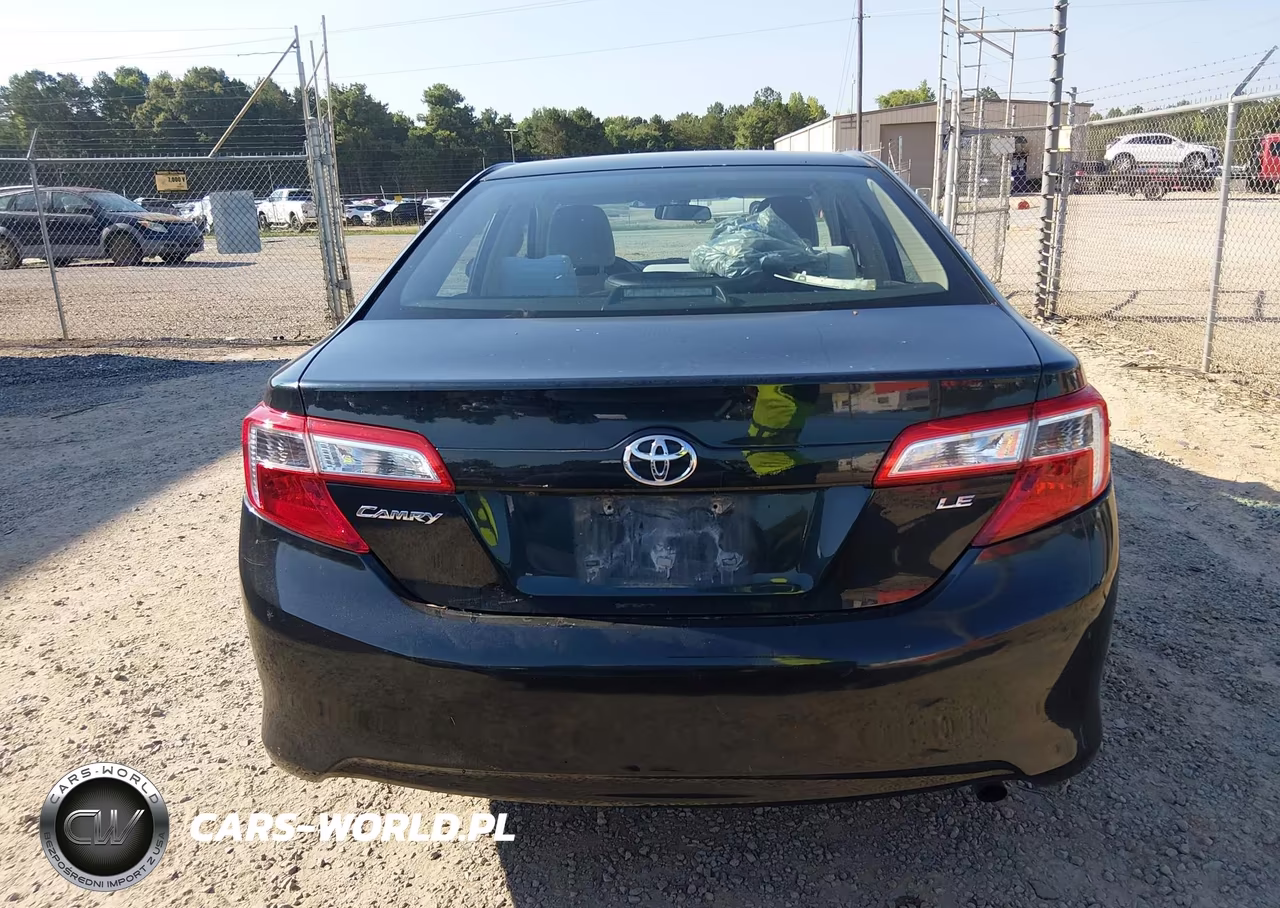 2014 Toyota Camry Le VIN:4T1BF1FKXEU838697 - 17