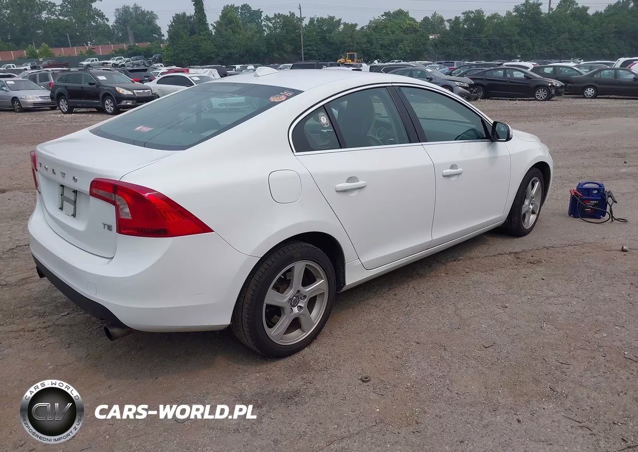 2012 Volvo S60 T5-T5 W-Moonroof VIN:YV1622FS3C2132522 - 4
