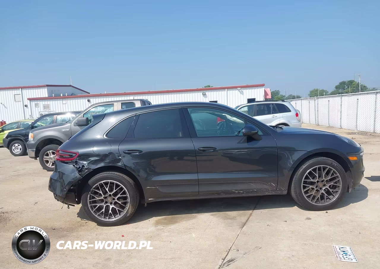2018 Porsche Macan Sport Edition VIN:WP1AA2A58JLB20456 - 13