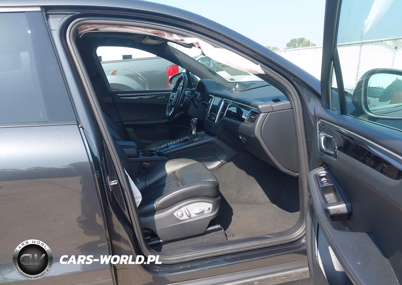 2018 Porsche Macan Sport Edition VIN:WP1AA2A58JLB20456 - 5