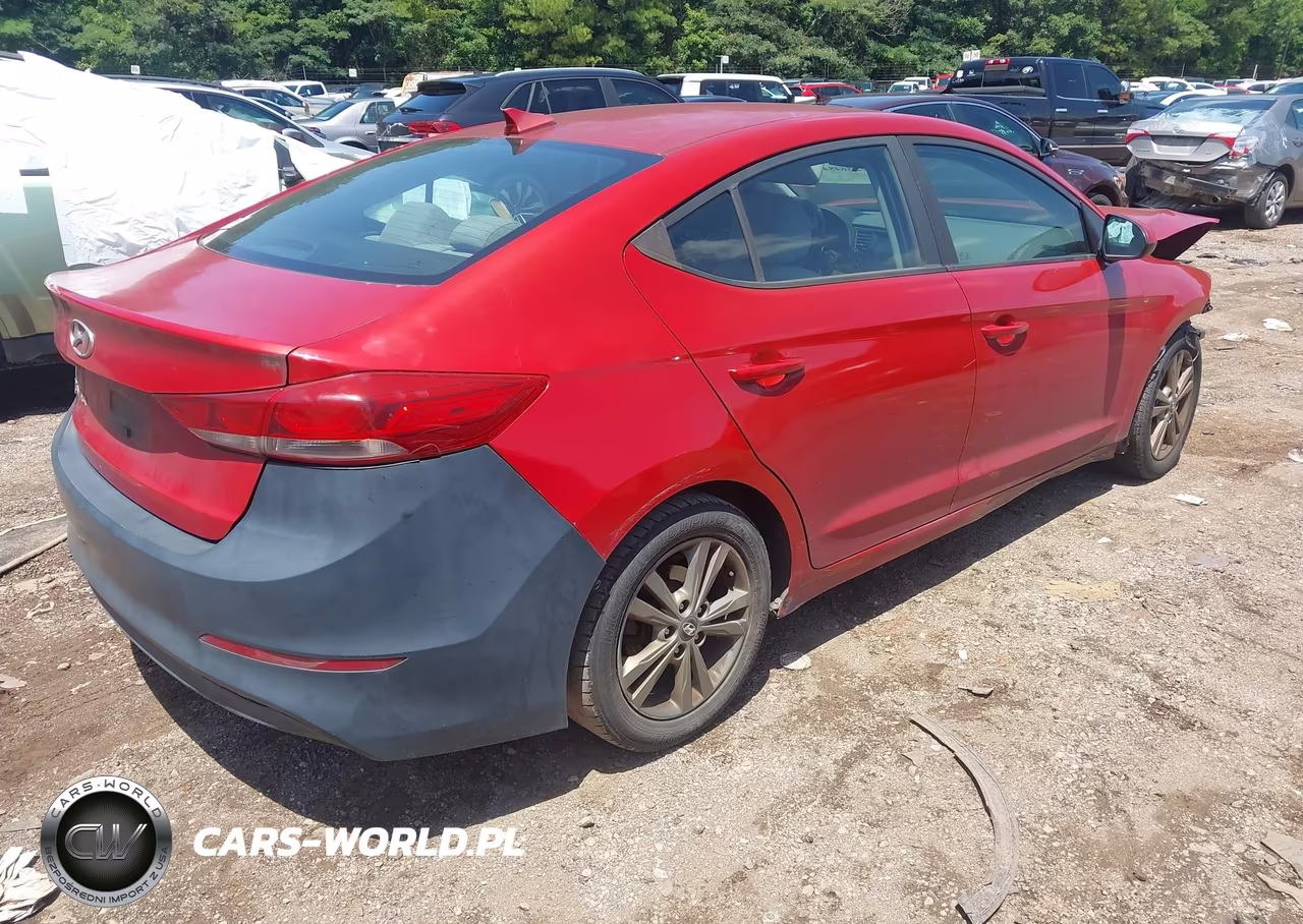 2018 Hyundai Elantra Sel VIN:5NPD84LF7JH371338 - 4