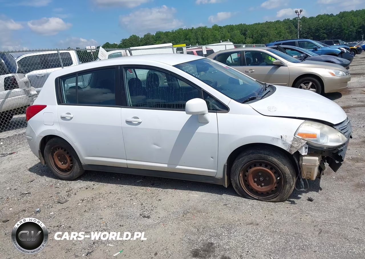 2010 Nissan Versa 1.8S VIN:3N1BC1CP1AL413440 - 14