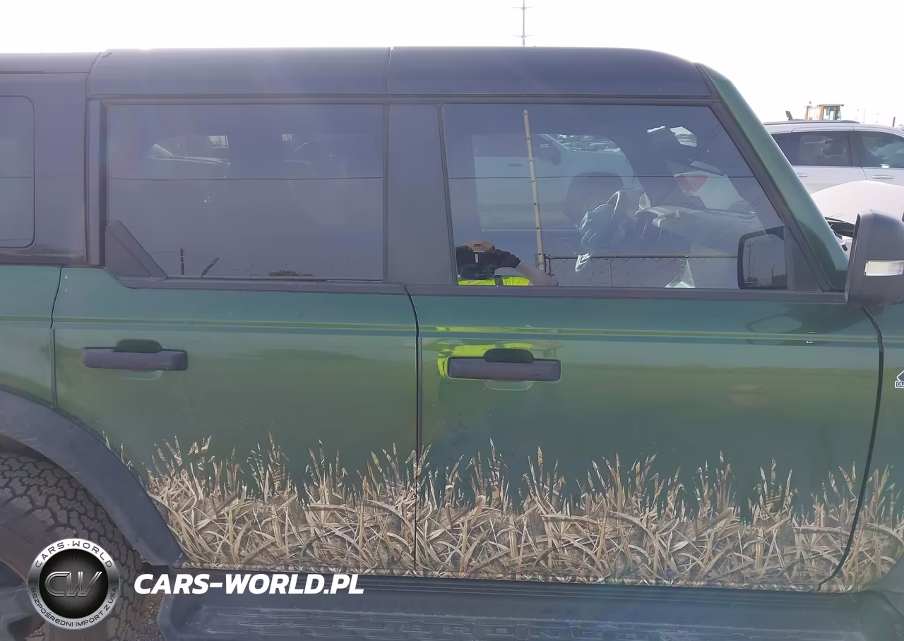 2025 Ford Bronco Outer Banks VIN:1FMEE8BP1SLB56108 - 14