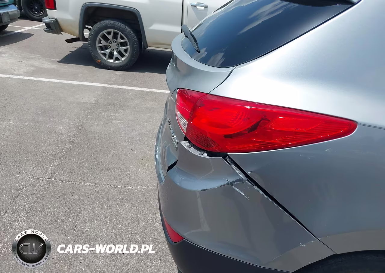 2010 Hyundai Tucson Limited VIN:KM8JU3AC4AU038548 - 6