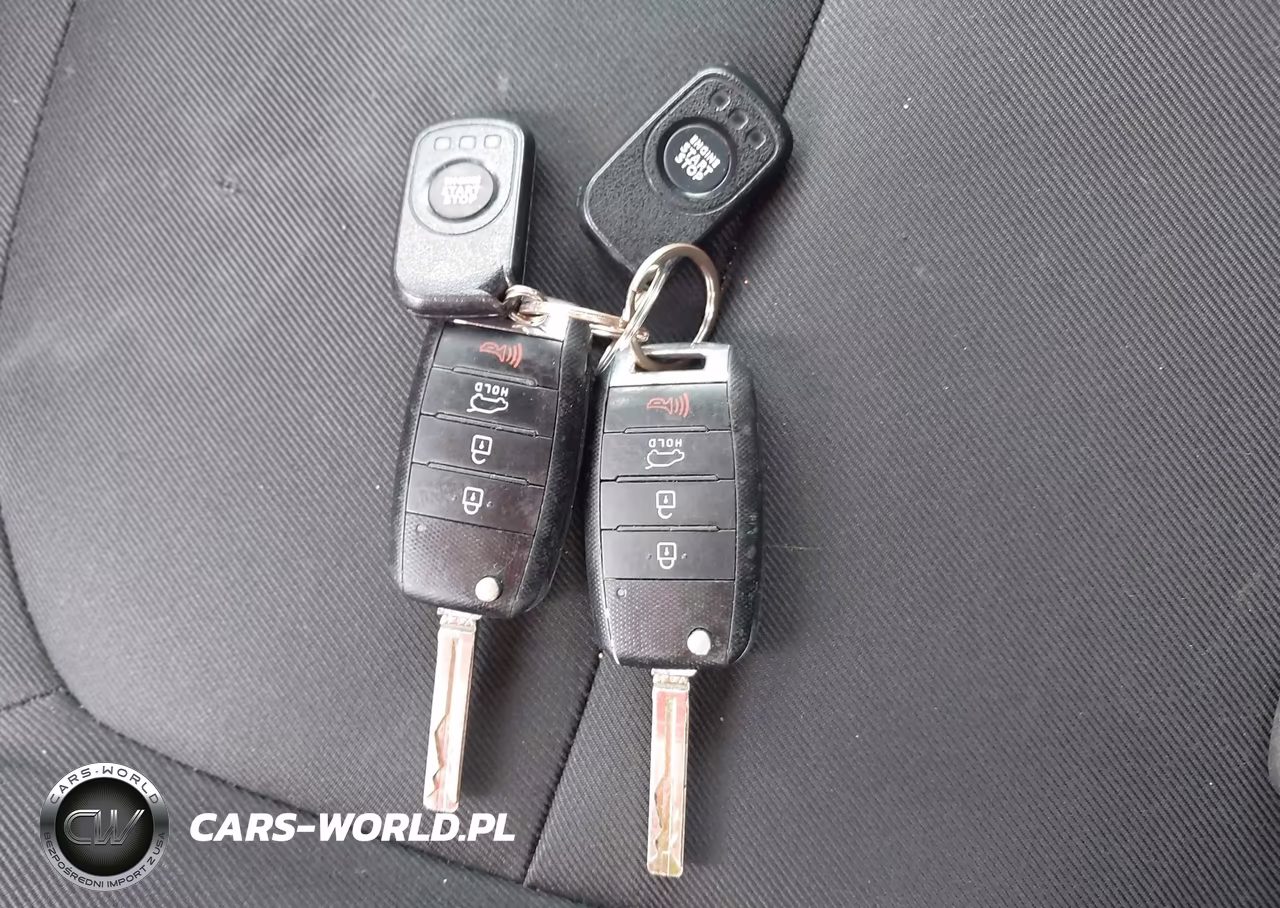 2015 Kia Soul + VIN:KNDJP3A5XF7145249 - 11