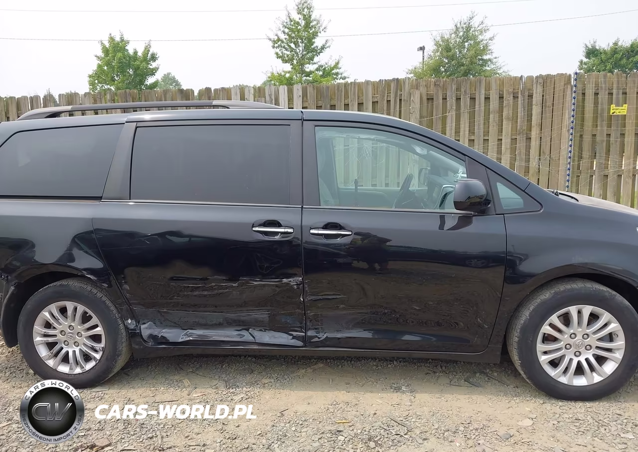 2015 Toyota Sienna Xle 7 Passenger-Xle 8 Passenger-Xle Premium 8 Passenger VIN:5TDYK3DC0FS656627 - 14