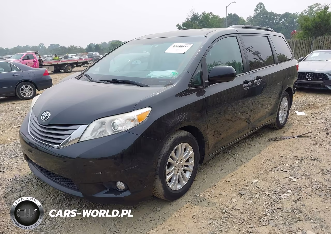 2015 Toyota Sienna Xle 7 Passenger-Xle 8 Passenger-Xle Premium 8 Passenger VIN:5TDYK3DC0FS656627 - 2