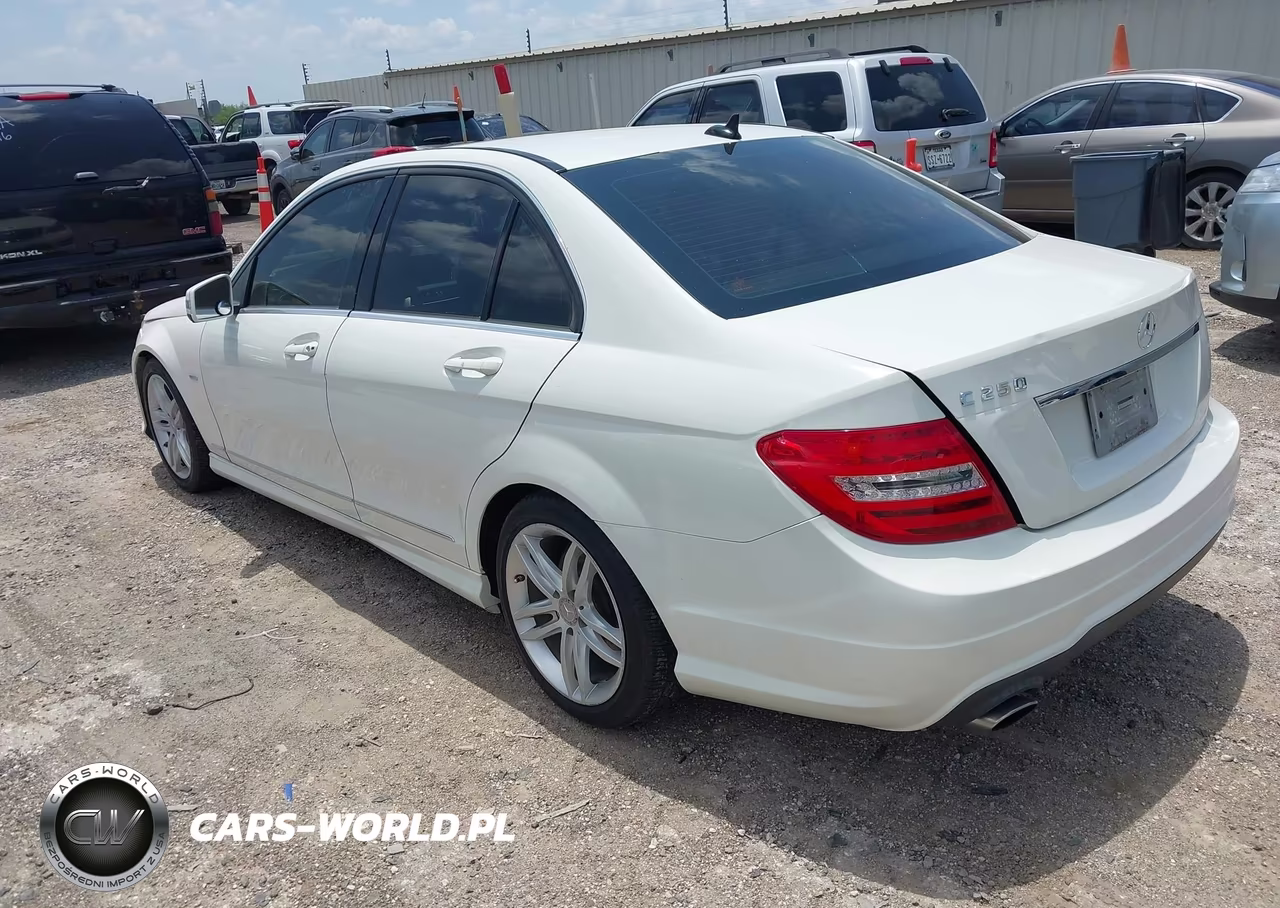 2012 Mercedes-Benz C 250 Luxury-Sport VIN:WDDGF4HB4CR235078 - 3