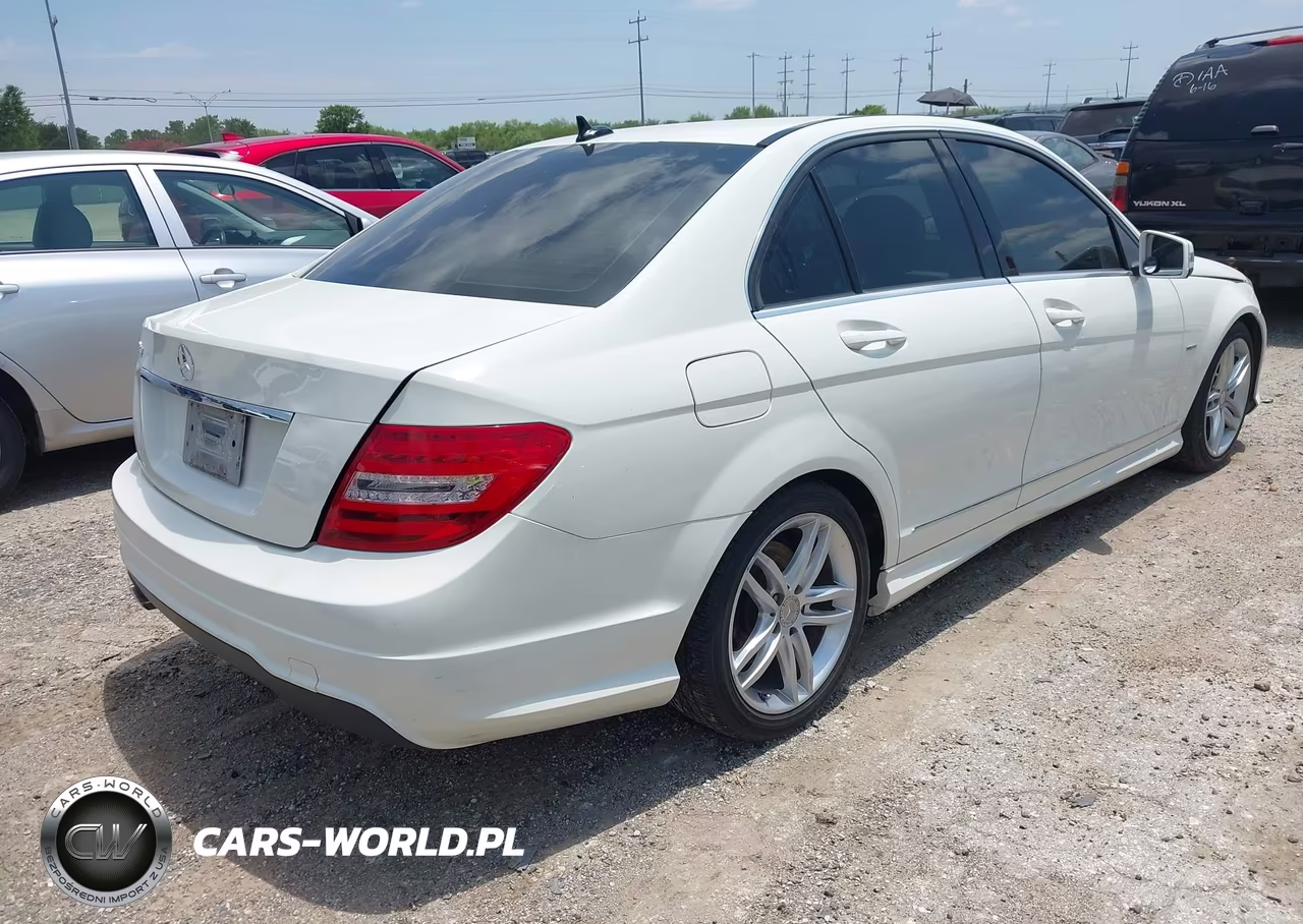 2012 Mercedes-Benz C 250 Luxury-Sport VIN:WDDGF4HB4CR235078 - 4