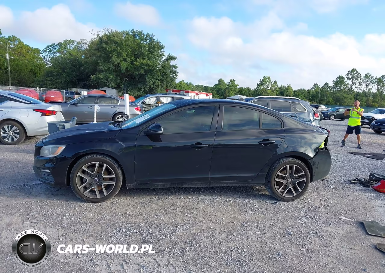 2017 Volvo S60 T5 Dynamic VIN:YV140MTL7H2420816 - 15
