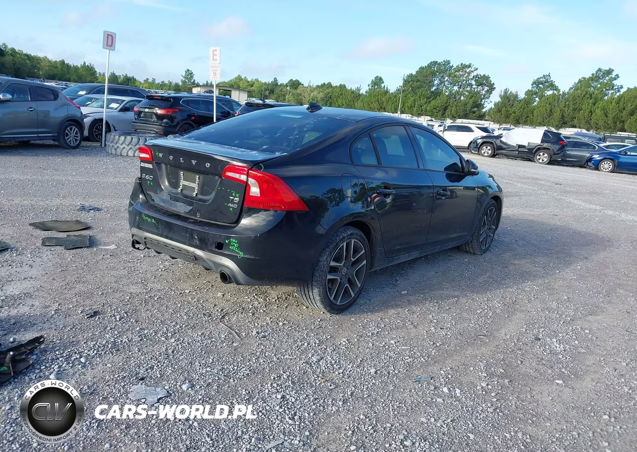 2017 Volvo S60 T5 Dynamic VIN:YV140MTL7H2420816 - 4