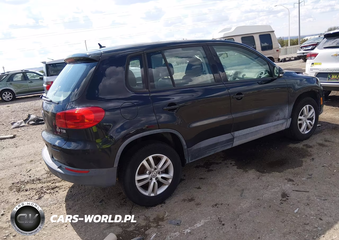 2013 Volkswagen Tiguan S VIN:WVGAV3AX4DW593587 - 4