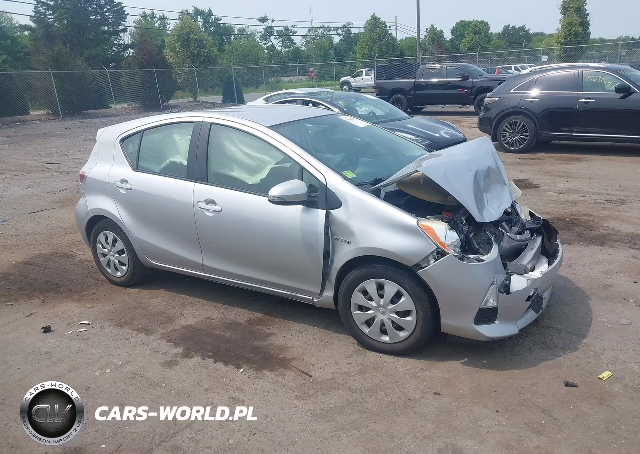 2013 Toyota Prius C Two – zdjęcie 1 z 15
