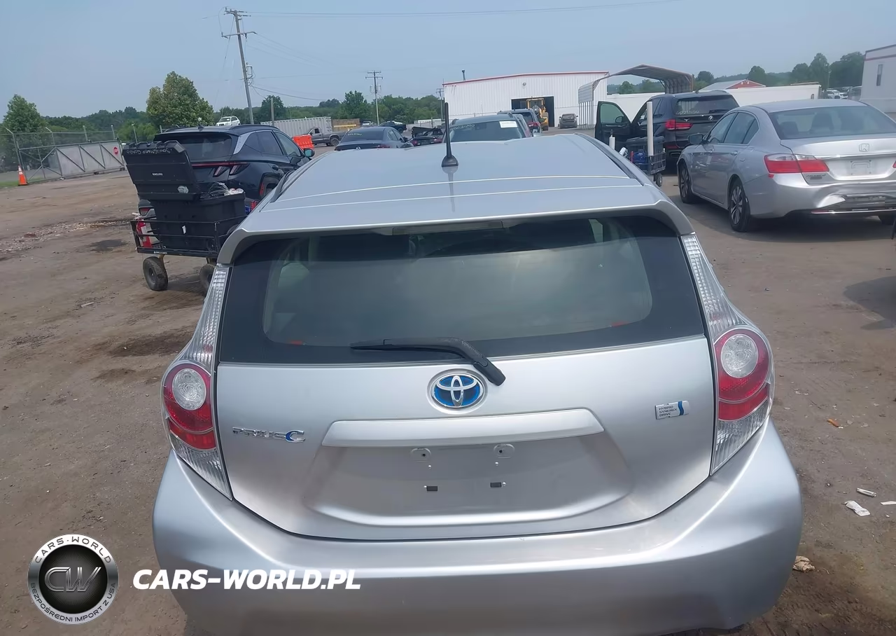 2013 Toyota Prius C Two VIN:JTDKDTB3XD1046831 - 15