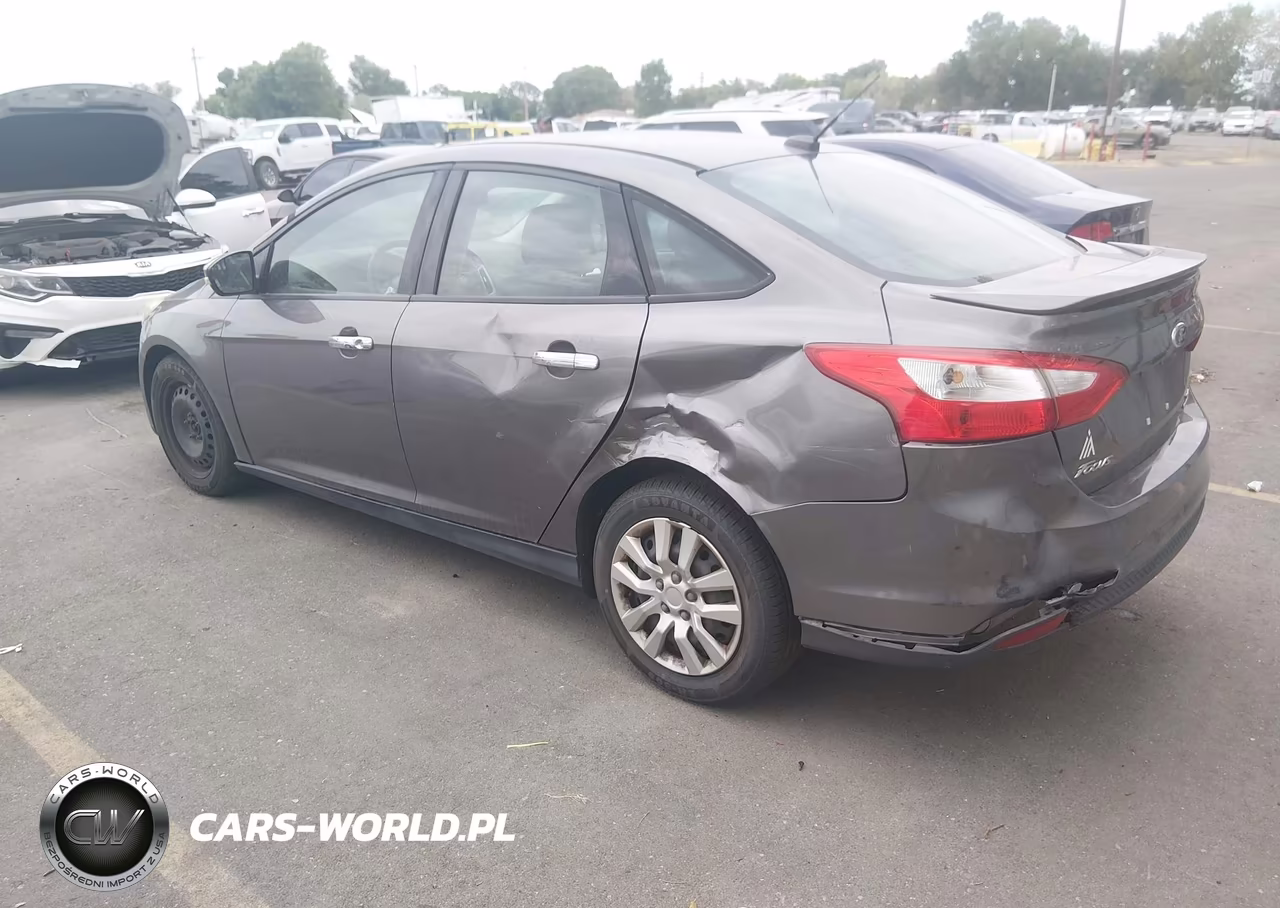 2014 Ford Focus Se VIN:1FADP3F23EL254725 - 3