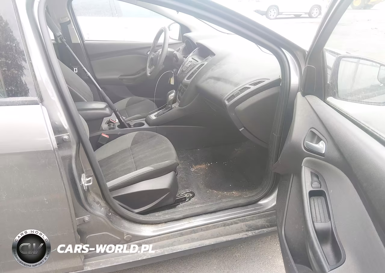 2014 Ford Focus Se VIN:1FADP3F23EL254725 - 5