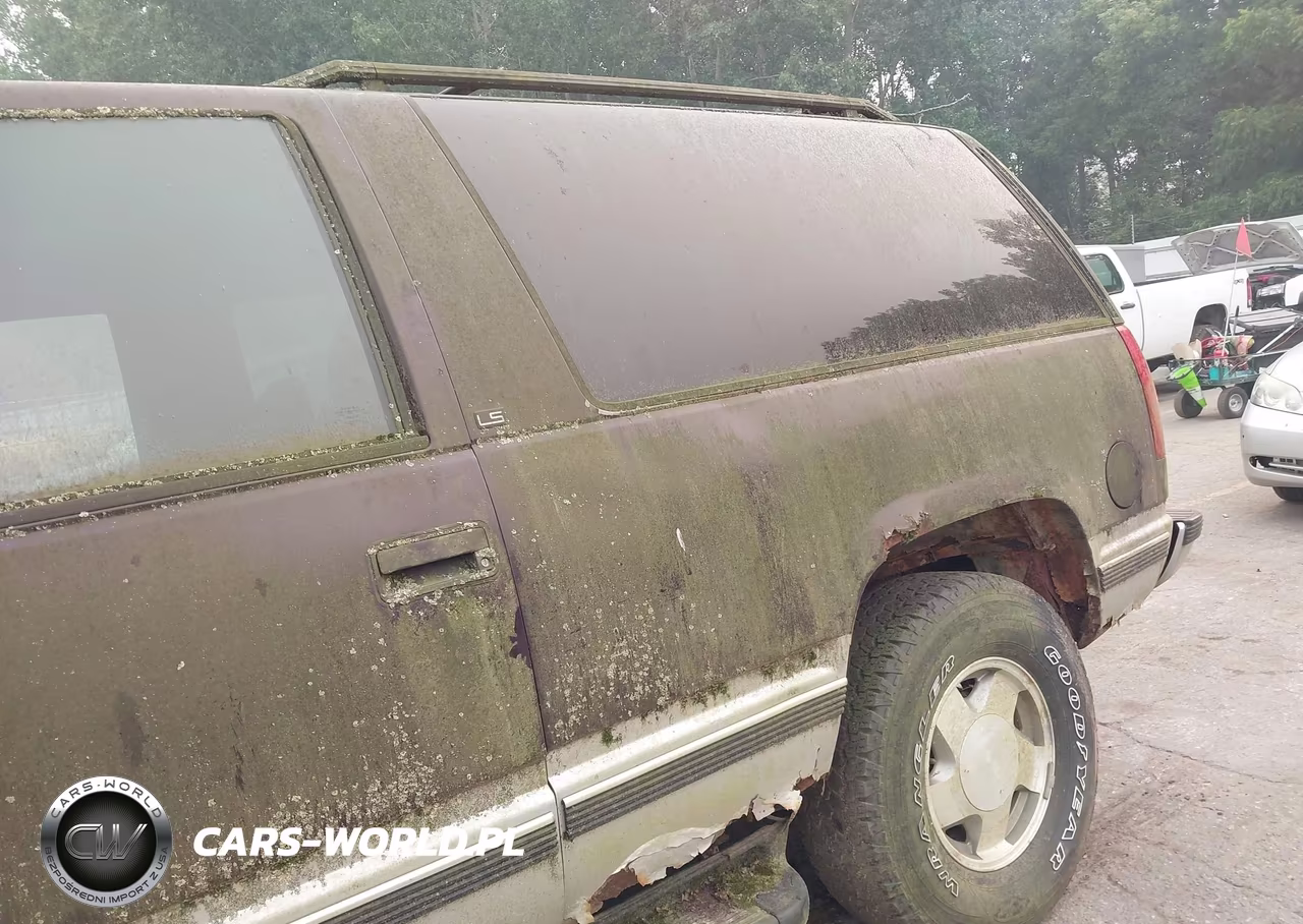 1996 Chevrolet Tahoe K1500 VIN:3GNEK18RXTG163206 - 12