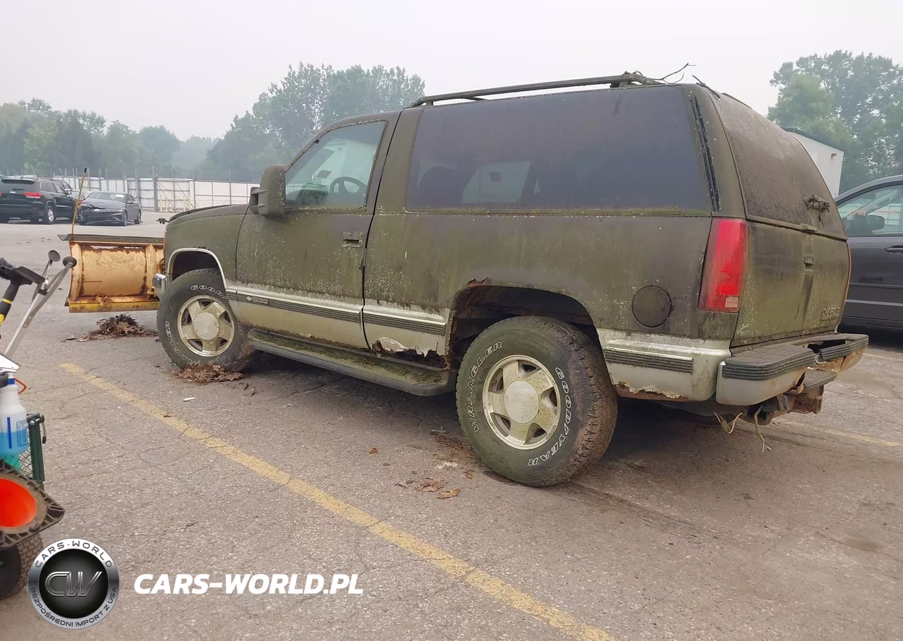 1996 Chevrolet Tahoe K1500 VIN:3GNEK18RXTG163206 - 3
