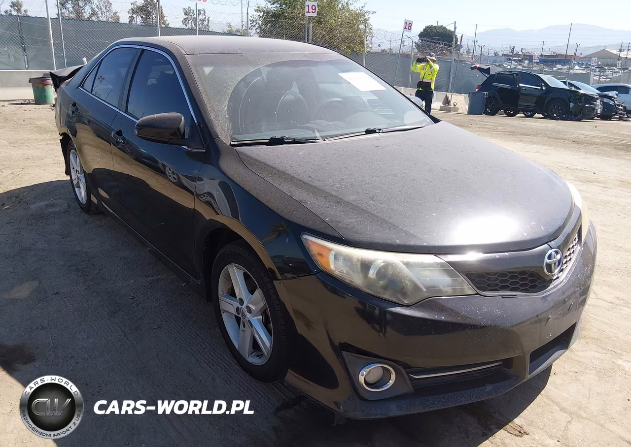 2014 Toyota Camry Se VIN:4T1BF1FK2EU430145 - 1