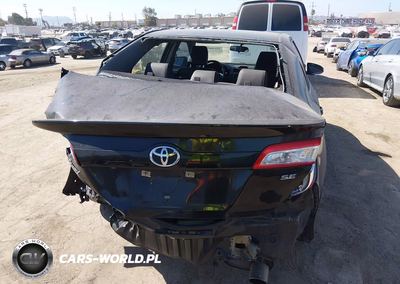 2014 Toyota Camry Se VIN:4T1BF1FK2EU430145 - 17