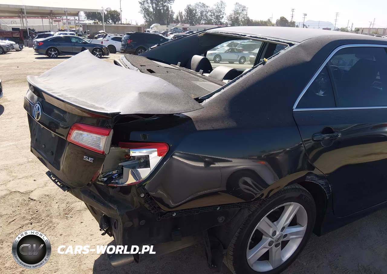 2014 Toyota Camry Se VIN:4T1BF1FK2EU430145 - 18