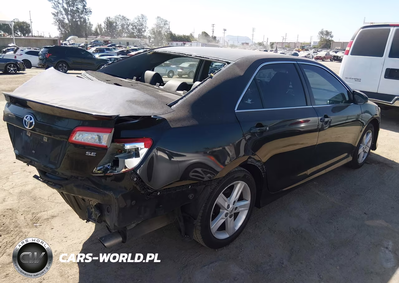 2014 Toyota Camry Se VIN:4T1BF1FK2EU430145 - 4