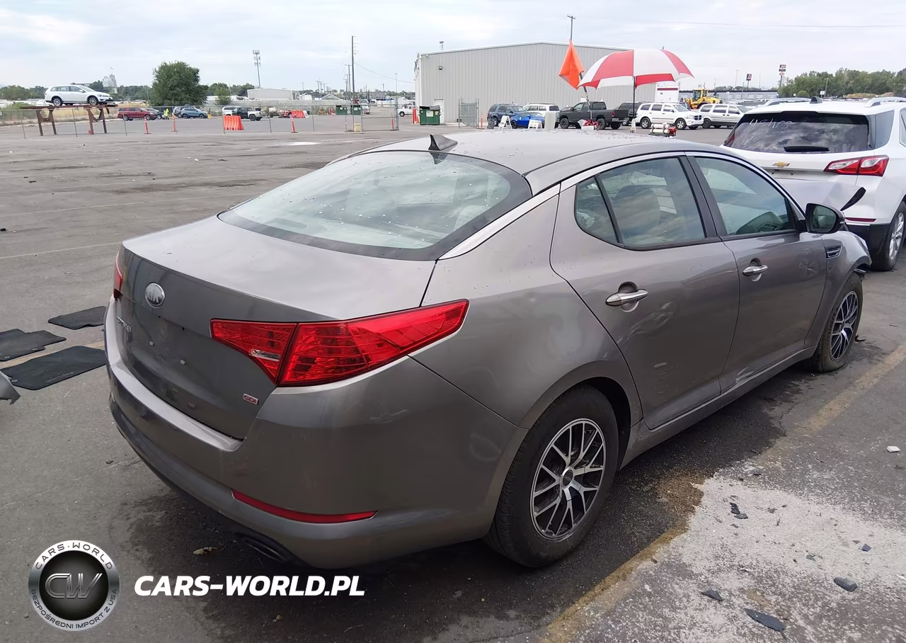 2013 Kia Optima Lx VIN:5XXGM4A71DG202713 - 4