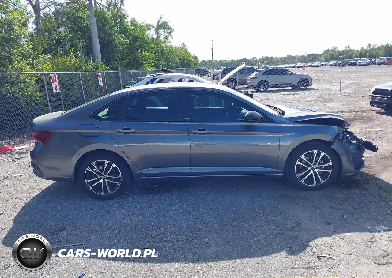 2024 Volkswagen Jetta 1.5T Sport VIN:3VWBM7BU2RM051285 - 13
