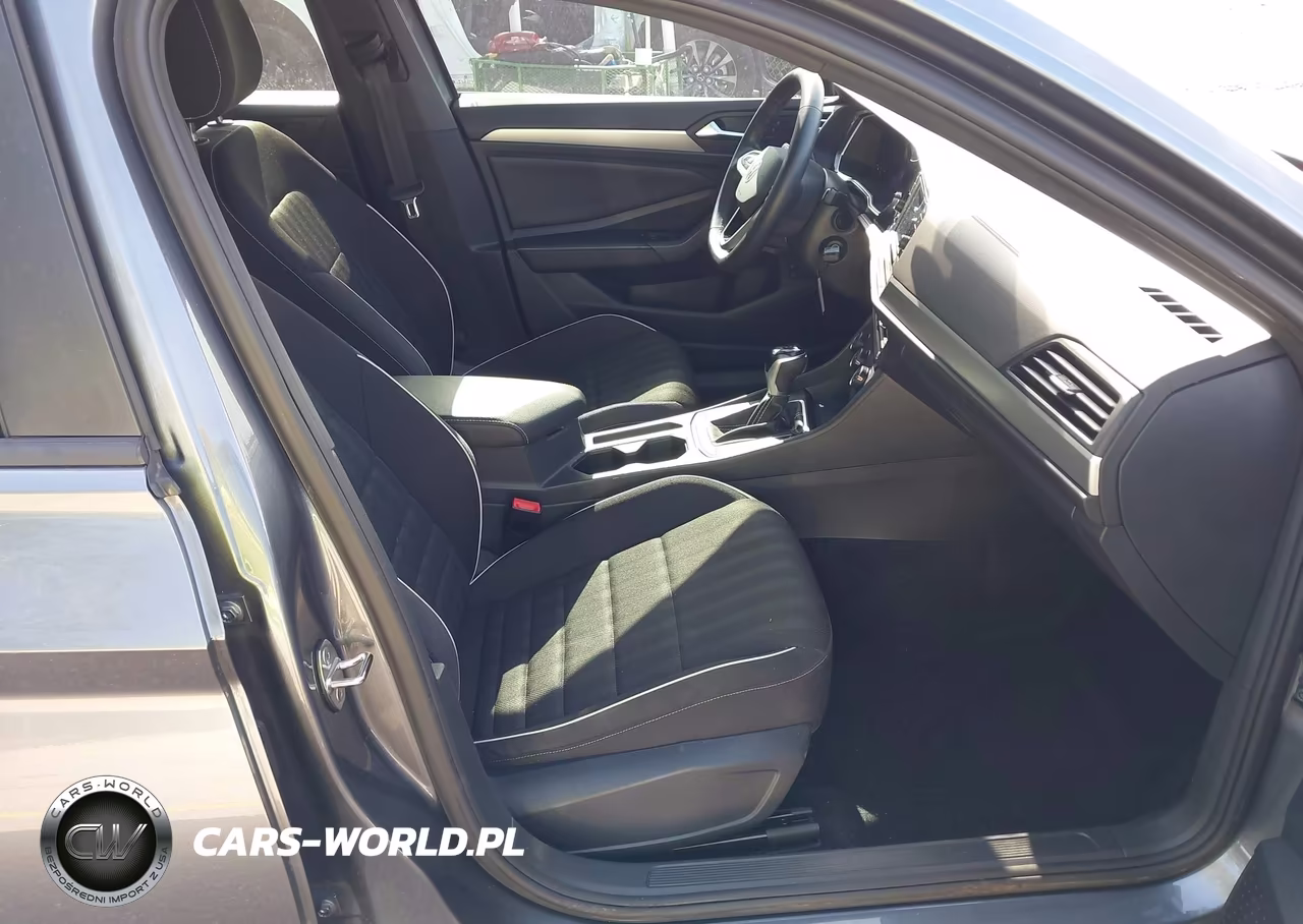 2024 Volkswagen Jetta 1.5T Sport VIN:3VWBM7BU2RM051285 - 5