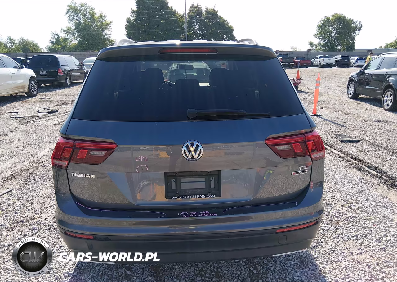2018 Volkswagen Tiguan 2.0T S VIN:3VV0B7AX9JM111869 - 17