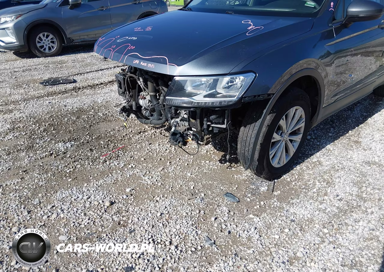 2018 Volkswagen Tiguan 2.0T S VIN:3VV0B7AX9JM111869 - 6