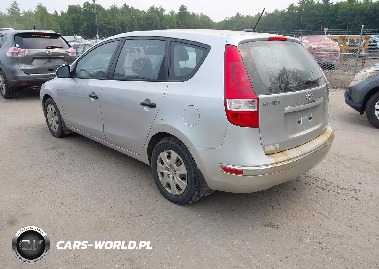 2010 Hyundai Elantra Touring Gls VIN:KMHDB8AE5AU055358 - 3