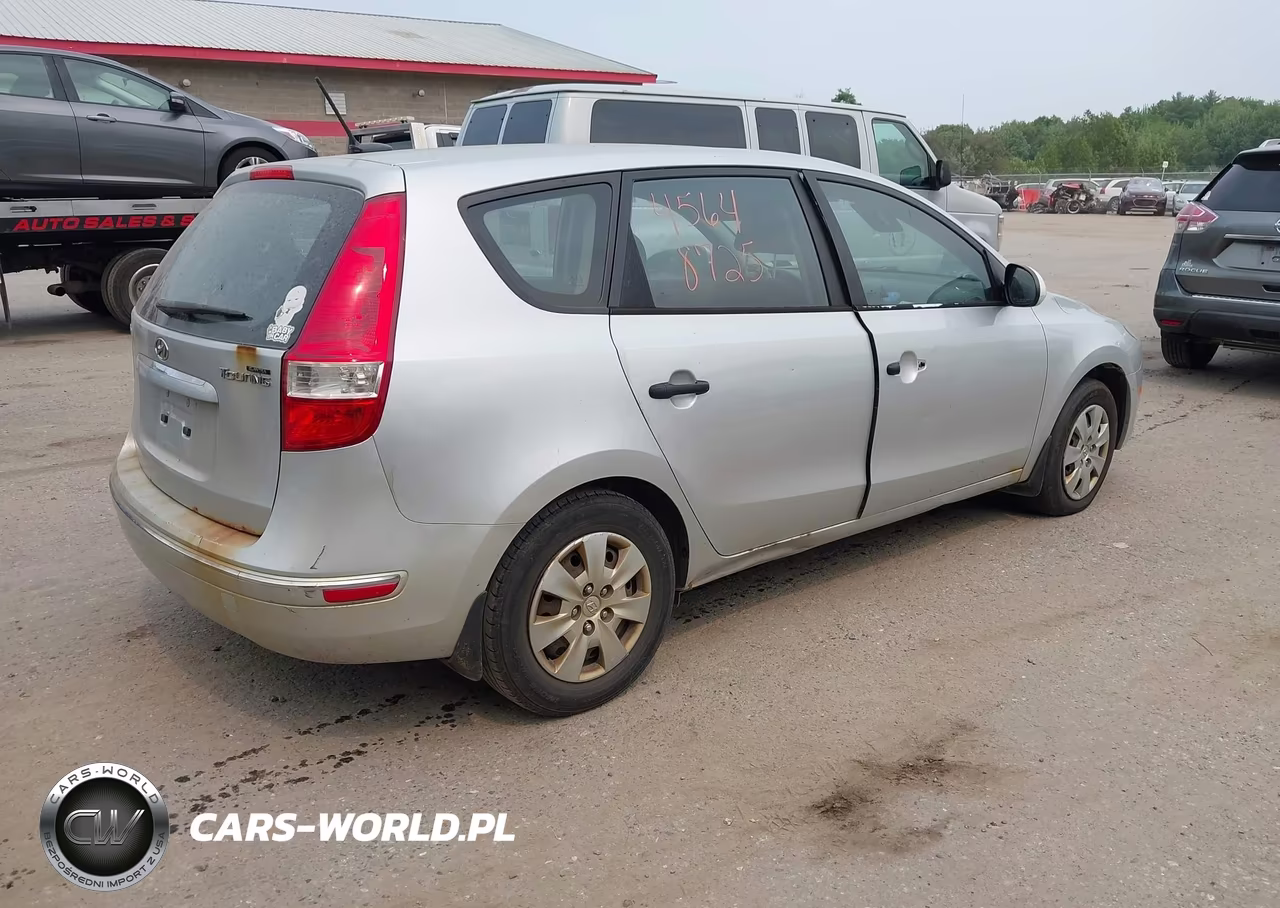 2010 Hyundai Elantra Touring Gls VIN:KMHDB8AE5AU055358 - 4