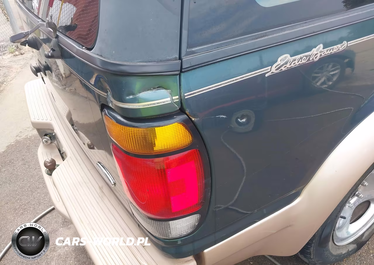 1996 Ford Explorer VIN:1FMDU34X3TUD45885 - 13