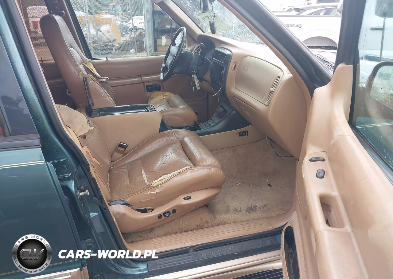 1996 Ford Explorer VIN:1FMDU34X3TUD45885 - 5