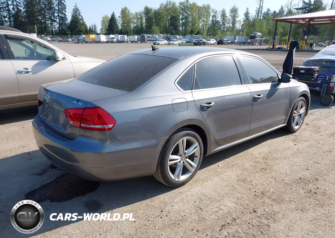 2015 Volkswagen Passat 2.0L Tdi Se VIN:1VWBV7A32FC051192 - 4