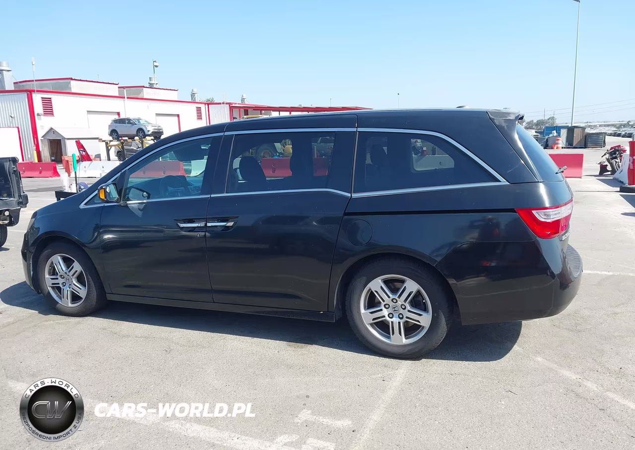 2013 Honda Odyssey Touring-Touring Elite VIN:5FNRL5H91DB085565 - 14