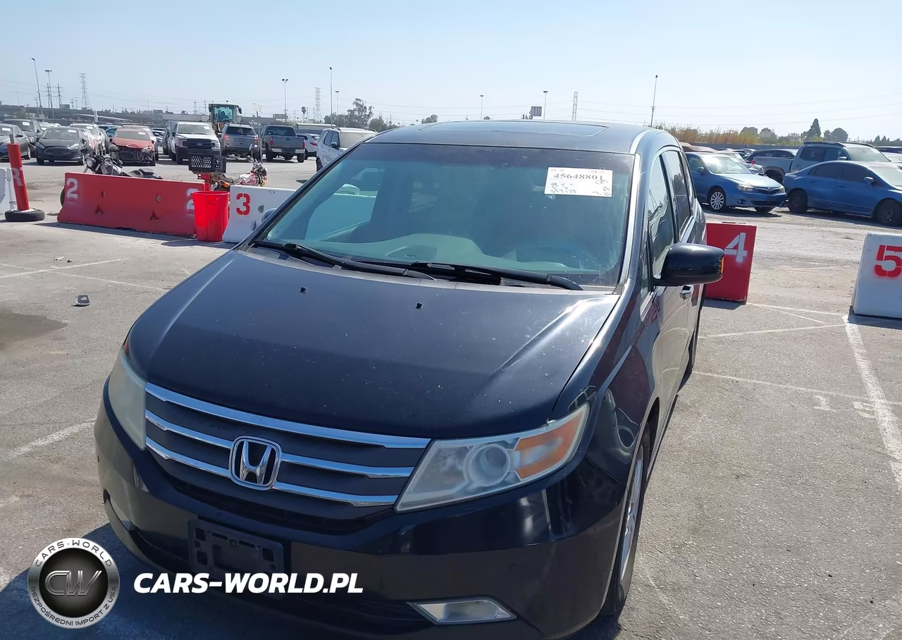 2013 Honda Odyssey Touring-Touring Elite VIN:5FNRL5H91DB085565 - 6