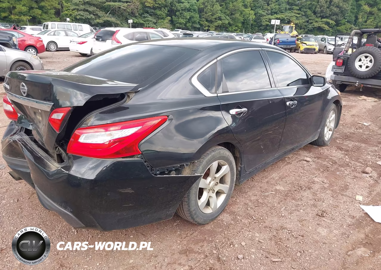 2017 Nissan Altima 2.5 S VIN:1N4AL3AP7HC193563 - 4