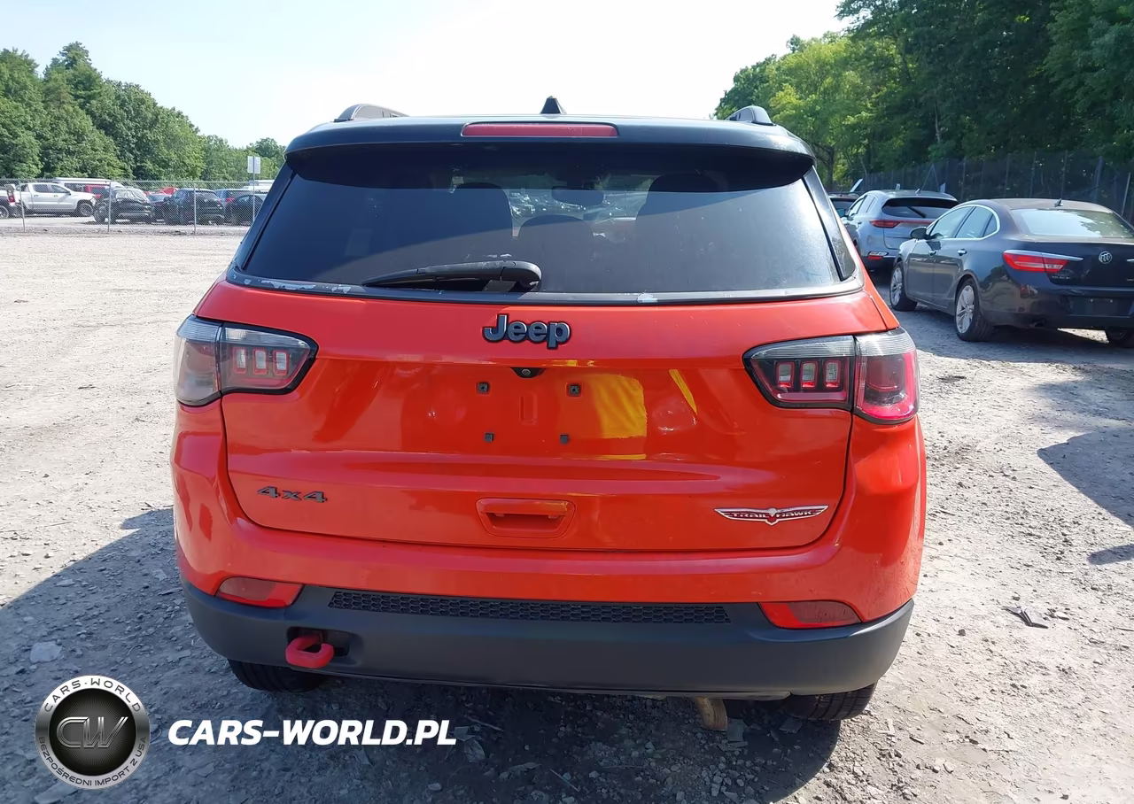 2018 Jeep Compass Trailhawk 4X4 VIN:3C4NJDDB0JT255614 - 16