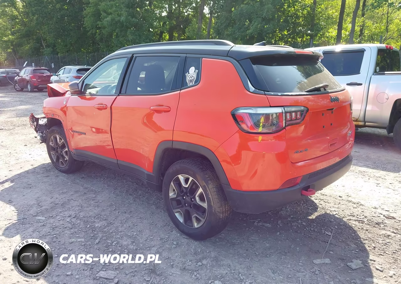 2018 Jeep Compass Trailhawk 4X4 VIN:3C4NJDDB0JT255614 - 3