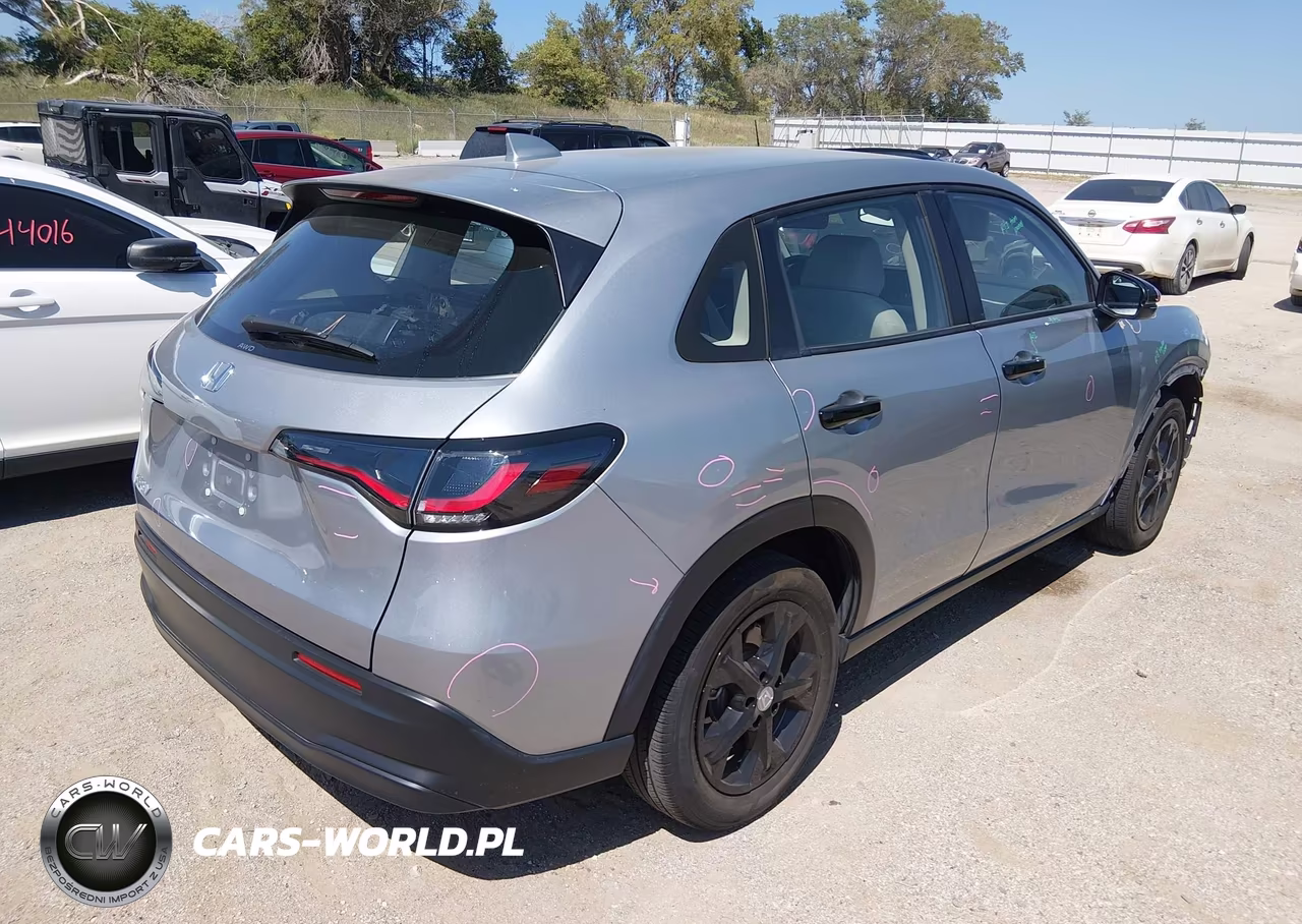 2024 Honda Hr-V Awd Lx VIN:3CZRZ2H39RM766059 - 4