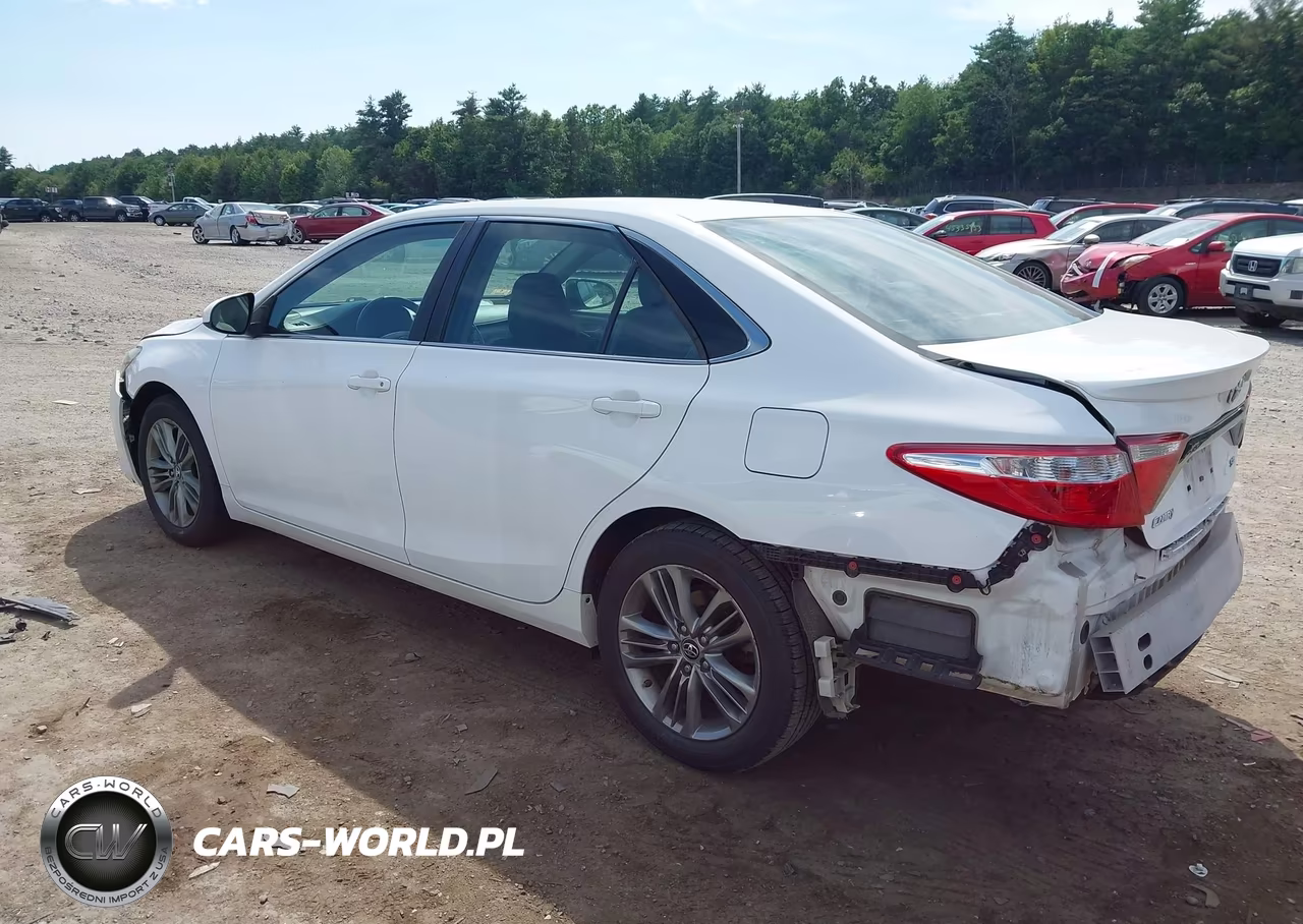 2017 Toyota Camry Se VIN:4T1BF1FK2HU451615 - 3