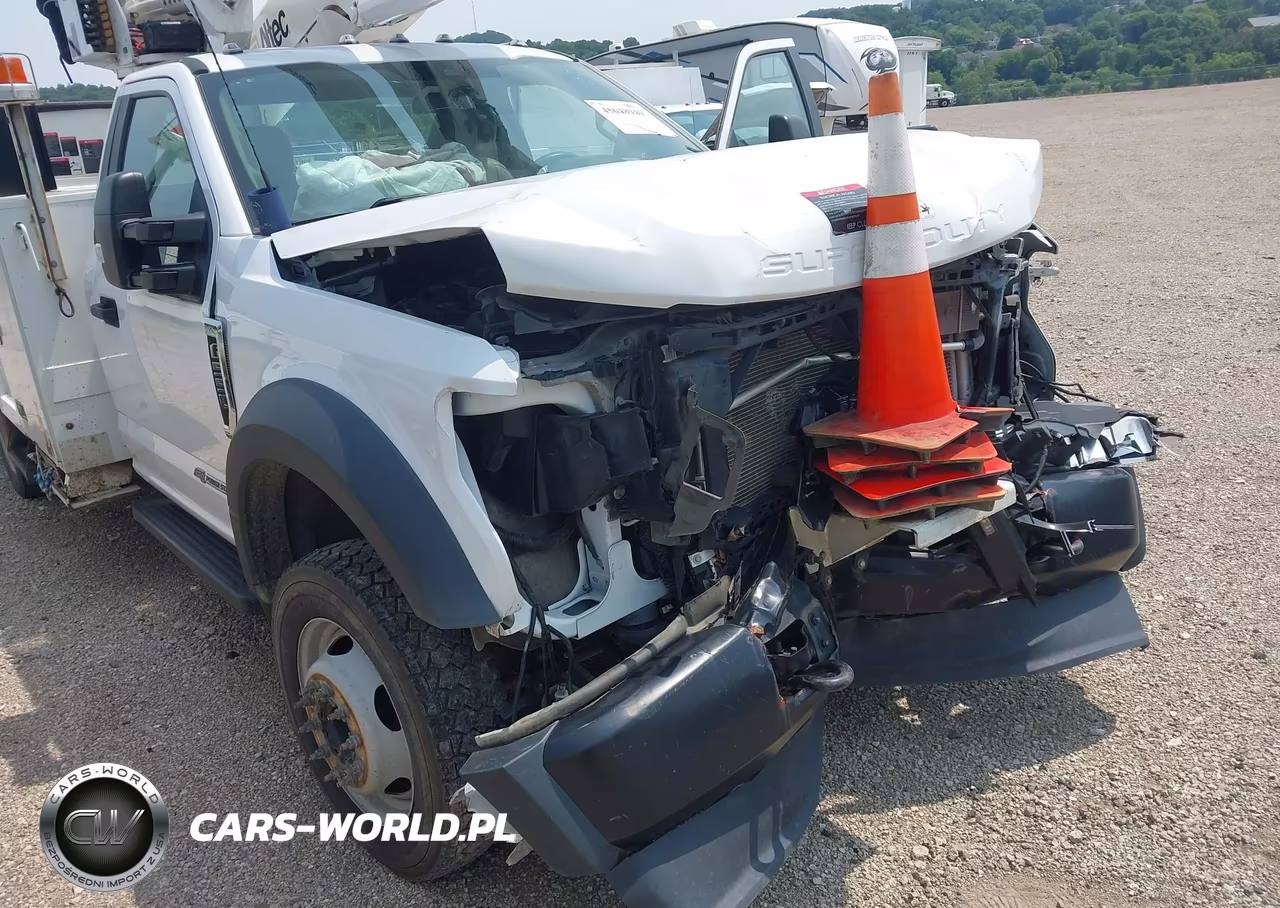 2022 Ford F-550 Chassis Xl VIN:1FDUF5HT5NDA00986 - 17