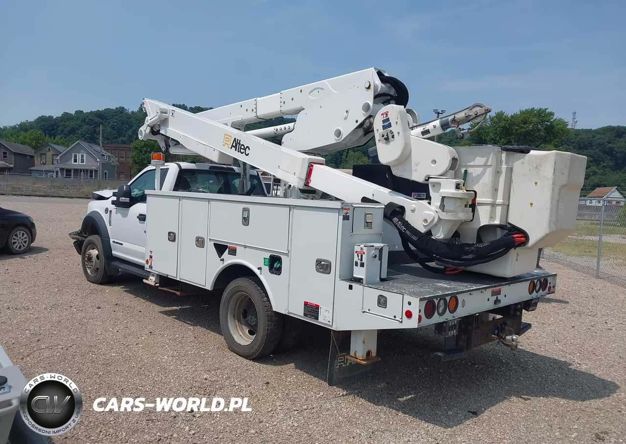 2022 Ford F-550 Chassis Xl VIN:1FDUF5HT5NDA00986 - 3