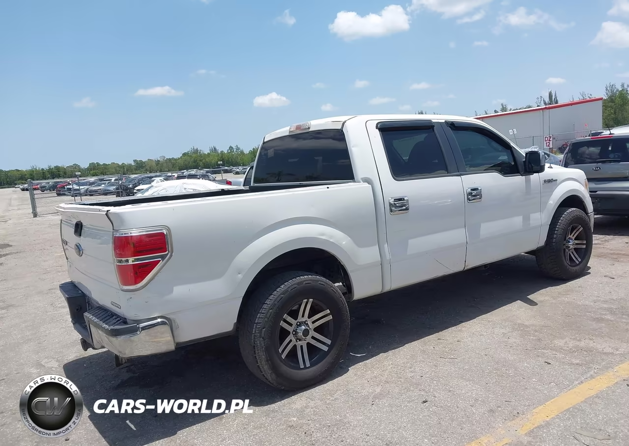 2013 Ford F150 Supercrew VIN:1FTFW1CF1DFA93418 - 4