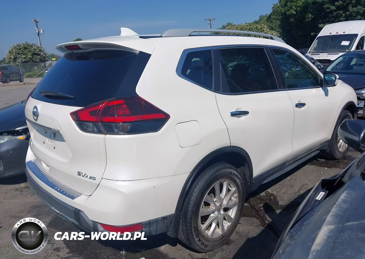 2018 Nissan Rogue Sv VIN:5N1AT2MV5JC819126 - 4