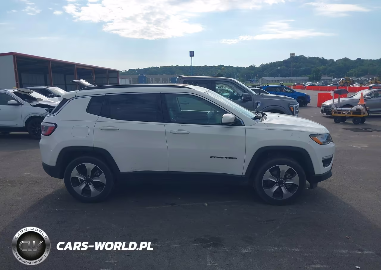 2017 Jeep Compass Latitude VIN:3C4NJDBB5HT657335 - 13